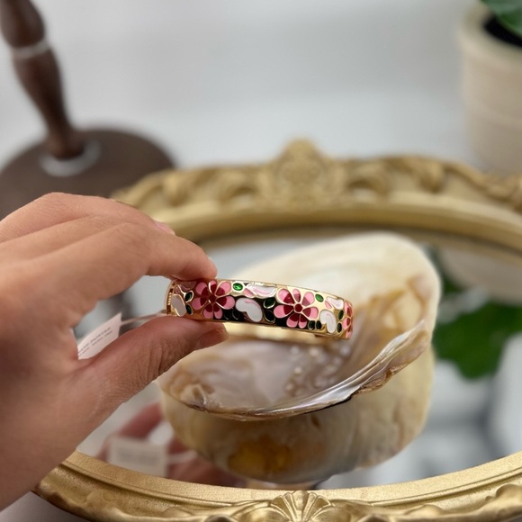 Floral Hand Painted  Enamel Bangle - Pink and Gold - Picture 12 of 12